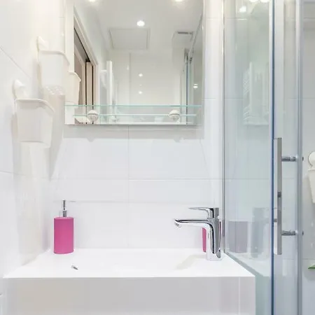 Le Petit Apartment Versailles